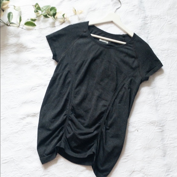 Athleta Tops - Athleta black fitted stretch top t shirt L (m19)